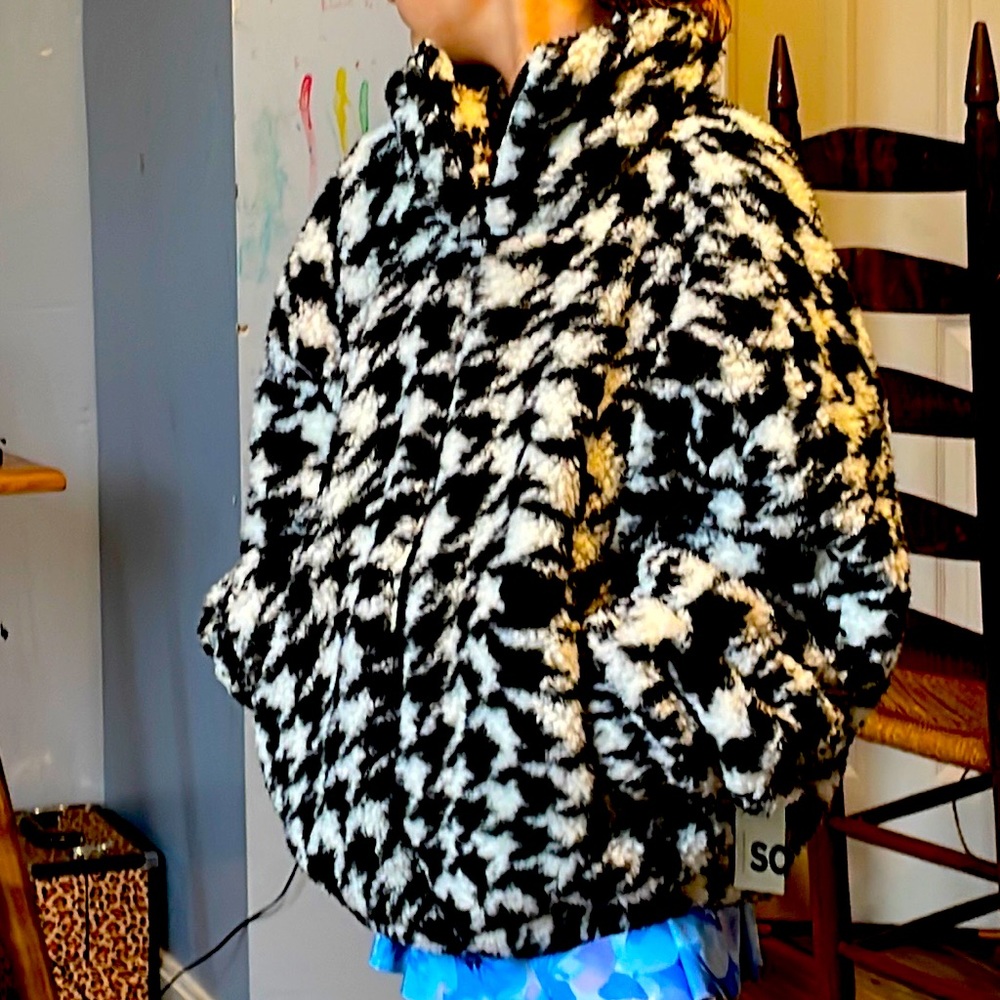 Zebra print fluffy winter coat, extra small, very soft, made at kohls